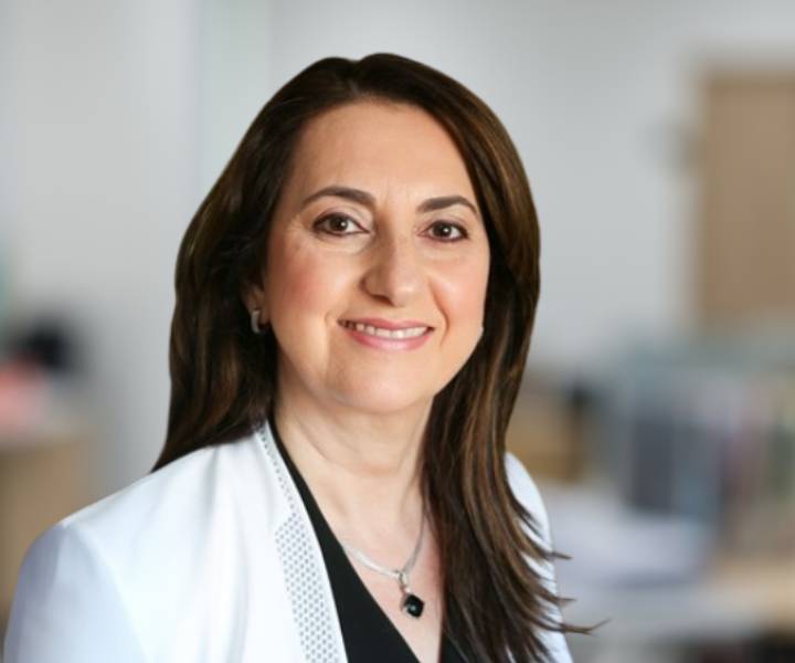 Dr NIdaa Ammori Abdal | Dentist That accepts Delta Dental Farmington MI | Smile America Dental Center
